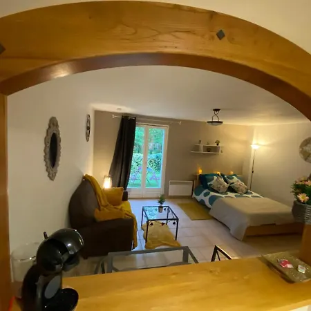 Cosy Avec Jardin Privatif Et Garage Apartmán